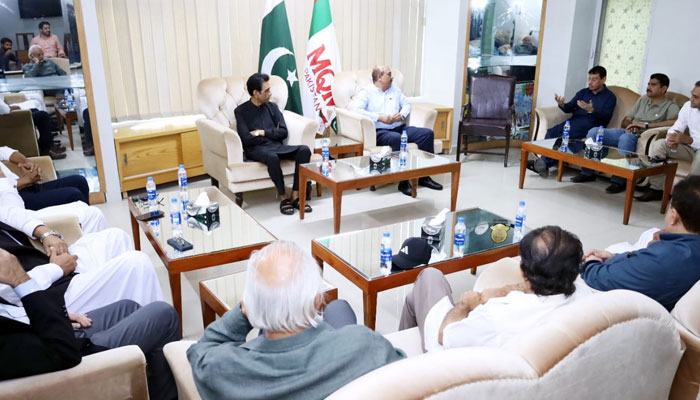 MQM-P Chief Dr Khalid Maqbool Siddiqui meets representatives from various journalist organisations in Karachi on May 27, 2024. — Facebook/ALLABOUTMQM.ORG