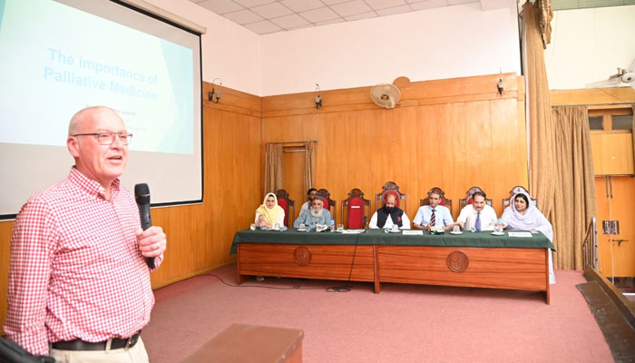 Renowned international expert on palliative medicine Prof Dr Iain Lawrie delivers an awareness lecture on palliative medicine at Fatima Jinnah Medical University on May 30, 2024. — Facebook/Fatima Jinnah Medical University