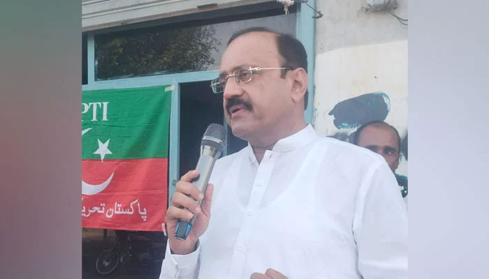 Opposition leader in Punjab Assembly Ahmad Khan Bachar addresses a gathering. — Facebook/Malik Ahmad Khan Bhachar/File