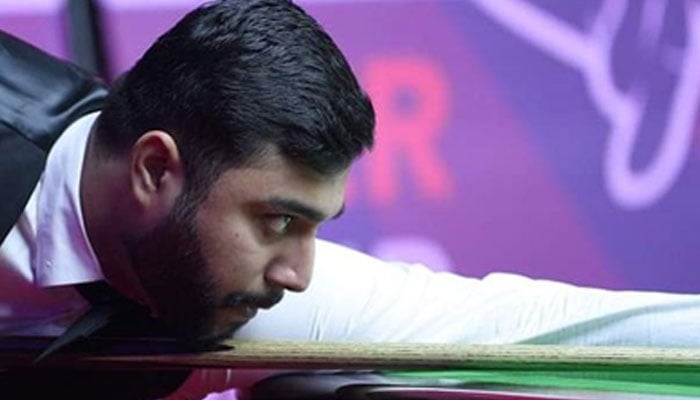 Lahore’s snooker player Haris Tahir seen playing in this undated image.— X@HarisChampion/file