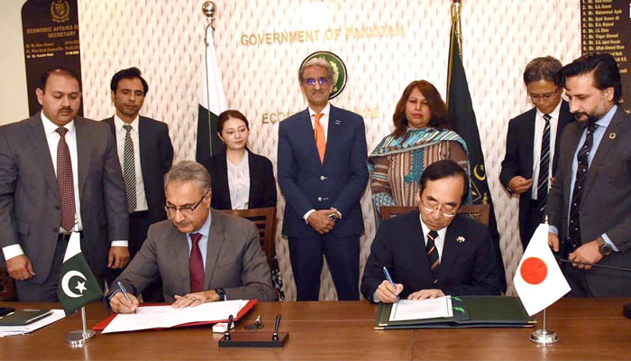 Dr Kamzim Niaz Secretary Ministry Of Economic Affairs and Wada Mitsuhiro Ambassador of Japan to Pakistan sign the record of discussion & exchange of notes to bolster the Human Resources Development Scholarship Program 2024 on June 6, 2024. — INP