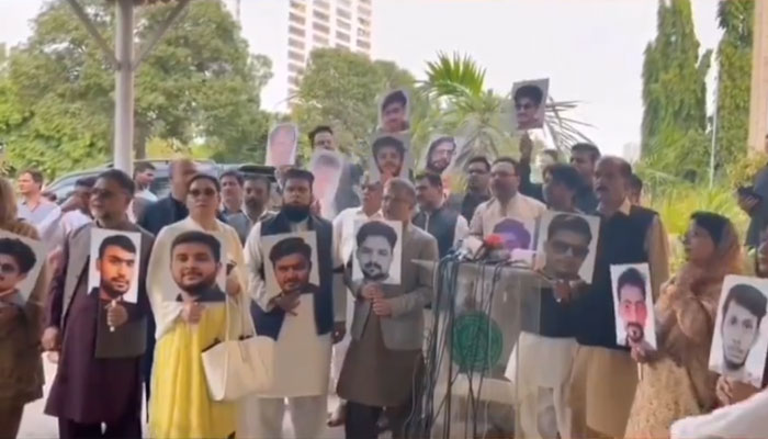 MQM-Ps Sindh Assembly members hold a demonstration outside the provincial assembly on June 7, 2024 against the killing in the recent incidents of street crime in Karachi.— Screengrab via X/@Fahimesp