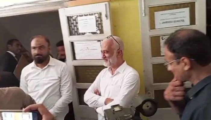 Social worker Sarim Burney is seen standing while being presented before the city court on June 6, 2024. — Screengrab via YouTube/Geo News Live