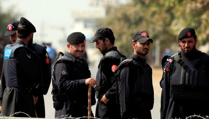 Frontier Constabulary (FC) personnel stand guard outside National Accountability Bureau (NAB) court in Islamabad. — Reuters/File