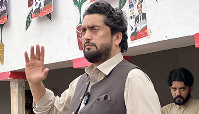 PTI leader Shehryar Afridi addresses party workers in this undated photo. — Facebook/@shehryarkhanafridi1/File