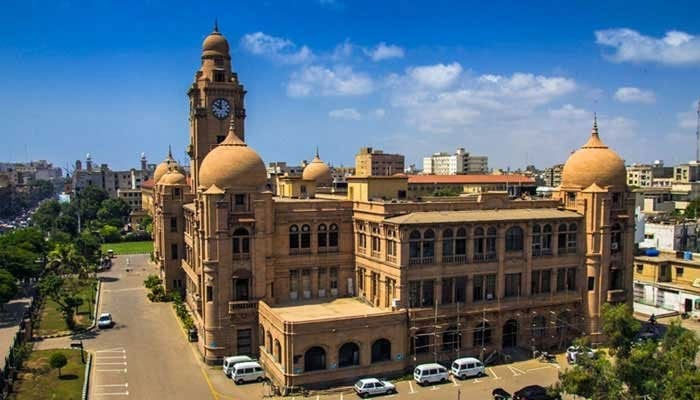 Representational image of Karachi Municipal Corporation Building situated at MA Jinnah Road.  — APP File