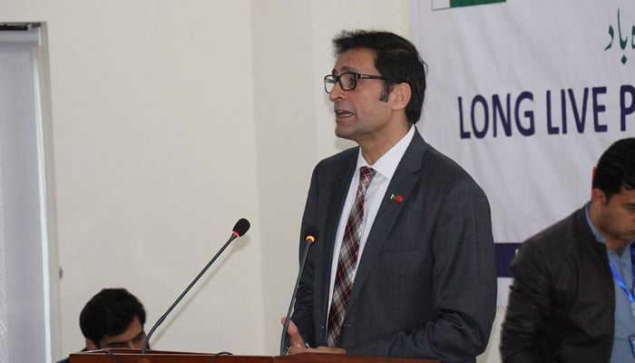 Dr Syed Hussain Shaheed Soherwordi addresses an event. —  University of Peshawar/File