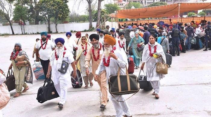 Sikh Yatrees Back To India