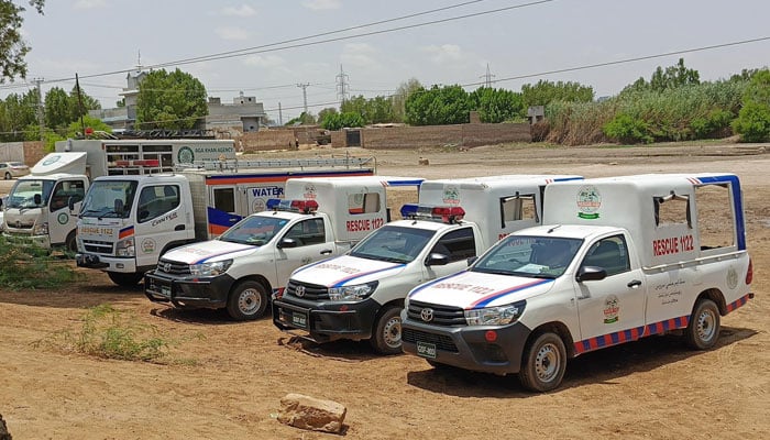 The vehicles of the Sindh Emergency Rescue Service (SERS) 1122 at  KB Feeder, Jamshoro on Jun 30,2024. — Facebook/SindhRescue1122
