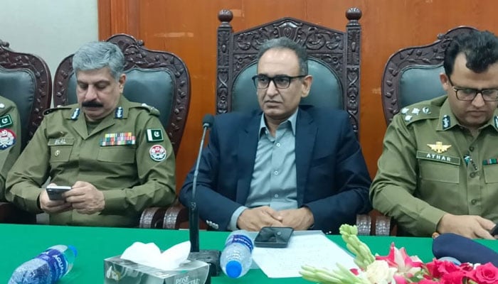 Commissioner Zaid bin Maqsood (centre), CCPO Bilal Siddique (left) and Sheikhupura RPO Athar Ismail held a meeting with religious scholars in connection with Muharram on Jul 1, 2024. — Instagram/commissionerlhrdivision