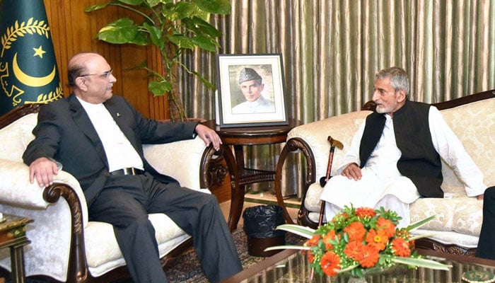 Former Federal Minister and senior leader of the Awami National Party, Mr Ghulam Ahmed Bilour, exchanges views with President Asif Ali Zardari, at Aiwan-e-Sadr on July 2, 2024. — APP