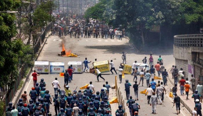 Anti-quota demonstrators clash with police and Awami League supporters at the Rampura area in Dhaka, Bangladesh on July 18, 2024. — Reuters