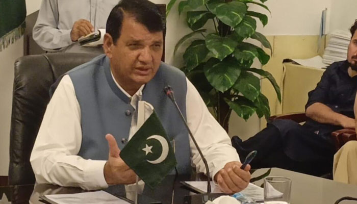 Federal Minister for Kashmir Affairs, Gilgit-Baltistan and States and Frontier Regions (SAFRON) Amir Muqam speaks in a meeting. — APP/File