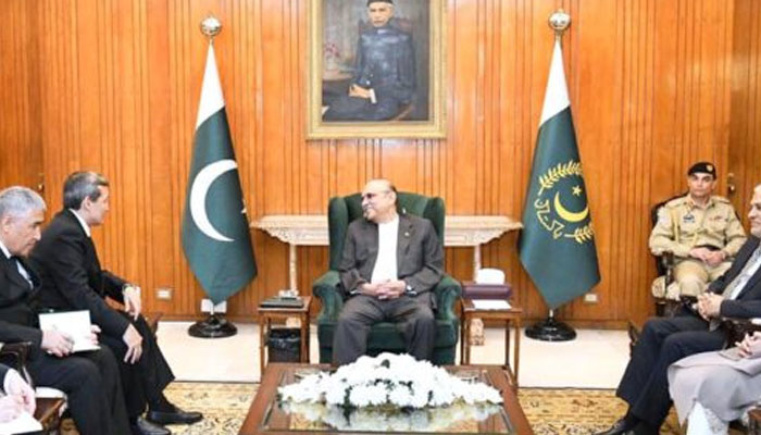 President Asif Ali Zardari (centre)meets Deputy Chairman of Cabinet of Ministers and Minister for Foreign Affairs of Turkmenistan Rashid Meredov at Aiwan-e-Sadr in Islamabad on July 23, 2024. — APP