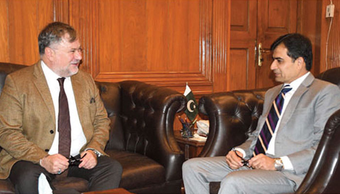 French Consul General in Pakistan Alexis Chahtahtinsky (left) former commissioner Karachi Muhammad Iqbal Memon (right) seen in this image. — APP/file