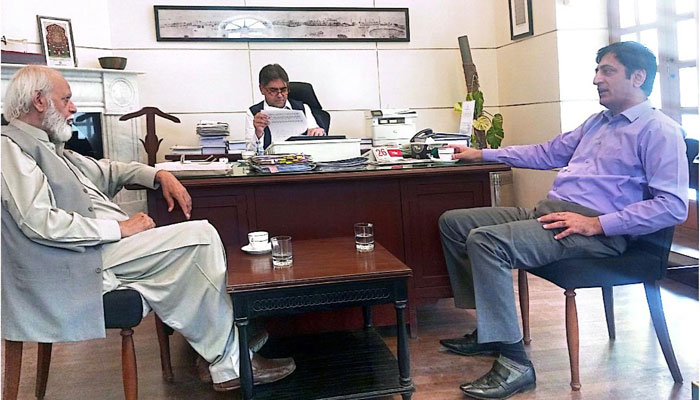 Urdu Science Board (USB) Director Ziaullah Khan Toru (right) meets with the Secretary Archives and Libraries Punjab Zahoor Hussain (centre) at the Punjab Civil Secretariat on July 26, 2024. — Facebook/Urdu Science Board