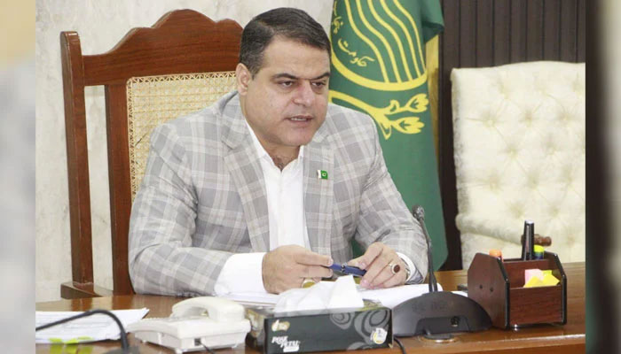 Commissioner of Rawal­pindi Division Engineer Aamir Khattak gestures while chars a meeting on June 13, 2024. — Facebook/Commissioner Rawalpindi Official