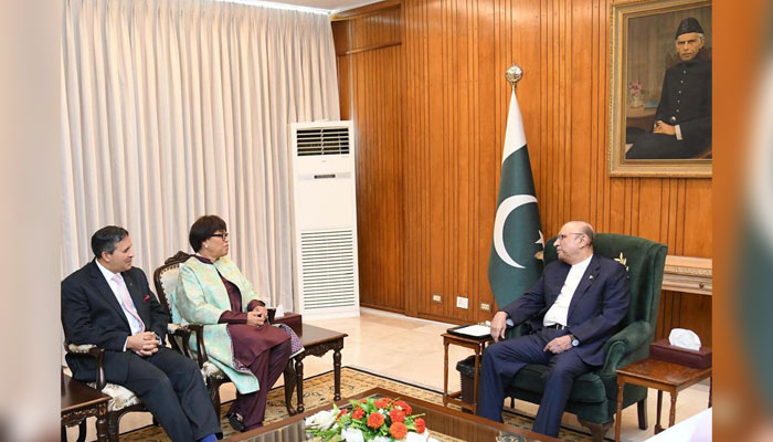 President, Asif Ali Zardari exchanging views with Patricia Scotland, Secretary-General of the Commonwealth during a meeting at Aiwan-e-Sadr in Islamabad on July 30, 2024. — PPI