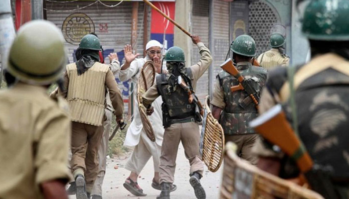 Indian forces carry out baton charge in Indian illegally occupied Jammu and Kashmir (IIOJ&K). — State media/File