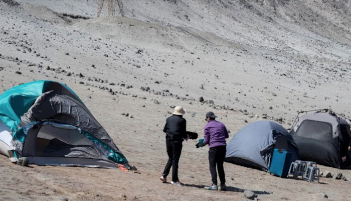 Huelga de trabajadores de la mina de cobre Escondida de BHP en las afueras del puerto de Coloso, propiedad de la compañía cuprífera en Antofagasta, Chile, el 14 de agosto de 2024. - Reuters