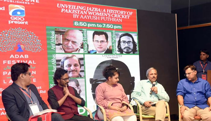 Veteran journalist Mazhar Abbas (second right), Indian author Aayush Puthran (second left) and others attend a session at Adab Festival on August 18, 2024. — Reporter