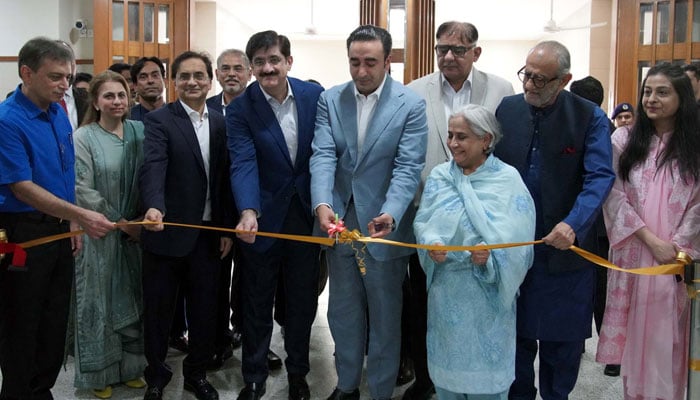 Pakistan Peoples Party (PPP) Chairman Bilawal Bhutto Zardari inaugurates new facilities during a ceremony at Jinnah Hospital in Karachi on August 19, 2024. — PPI