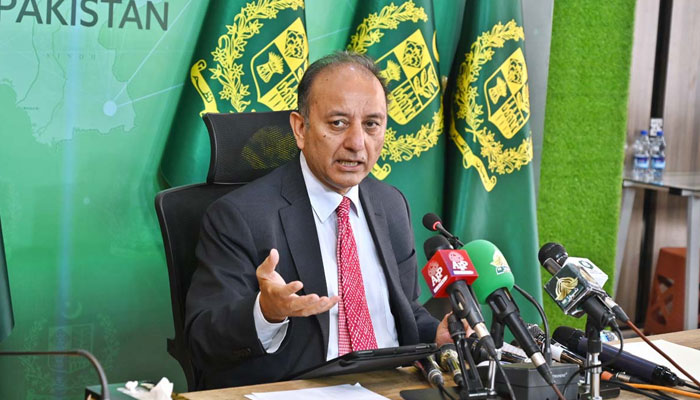 Federal Minister for Petroleum Senator Musadik Malik addresses a press conference in Islamabad on August 20, 2024. — APP