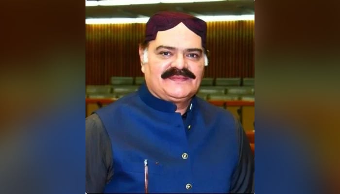 Sarwari Jamaat spiritual leader and Pakistan Peoples Party (PPP) MNA Makhdoom Jameeluz Zaman seen in this image. — National Assembly website/File