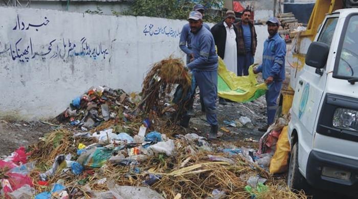 Residents of Pindi have to endure bad smell as waste transfer station remains closed