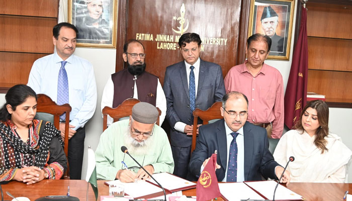 Officials sign an agreement during a MOU signing ceremony between the Lahore Chamber of Commerce and Industry (LCCI) and Fatima Jinnah Medical University (FJMU) on August 29, 2024. — Facebook/Fatima Jinnah Medical University