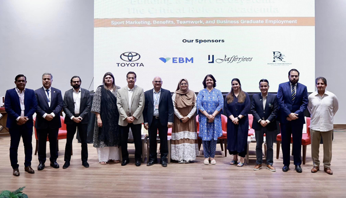 Chairperson Marketing Department Dr Nida Aslam Khan (6th from right) Pakistani Former Field Hockey Player and Team Captain Hassan Sardar (5th from left) Group Head Islamic Banking Bank Alfalah Limited Dr Muhammad Imran, Chairperson Softball Federation of Pakistan Yasmin Hyder and others image released on August 29, 2024. — Facebook/@IBAKHIPK