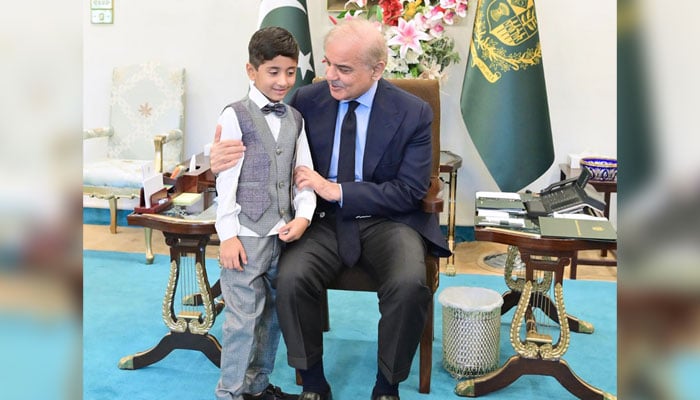 Prime Minister Muhammad Shehbaz Sharif meets with Guinness World Record holder Sufyan Mehsood on  August 31, 2024. — APP