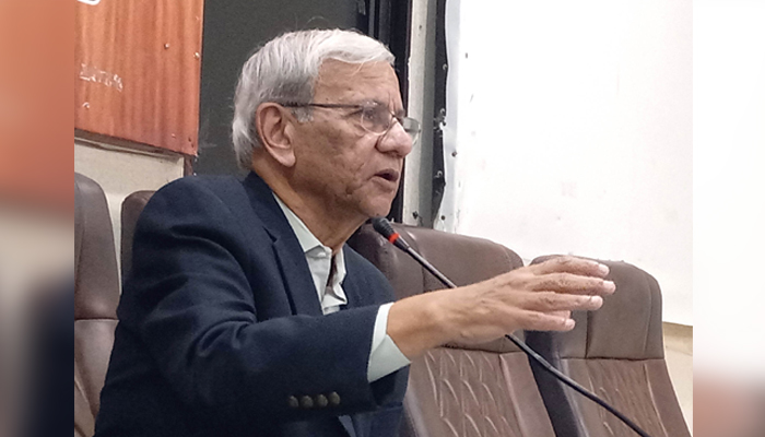 Economist Dr. Kaiser Bengali is addressing a press conference at the Karachi Press Club image released on September 2, 2024.— Reporter