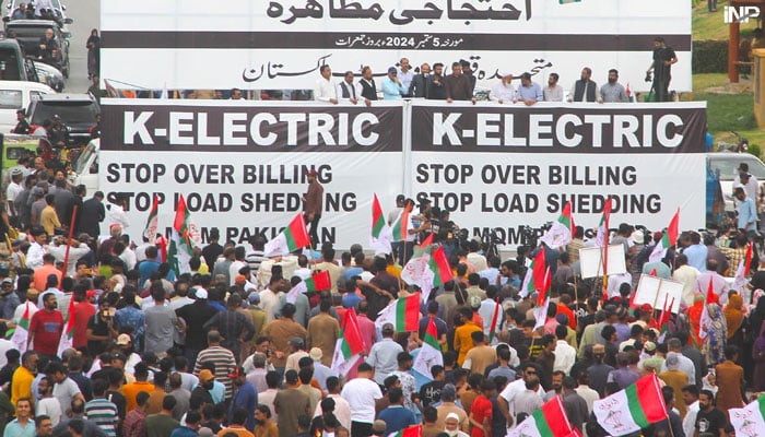 MQM-P activists hold a protest outside K Electric office in Karachi on September 5, 2024. — INP