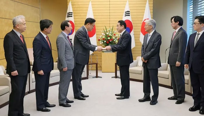 A delegation of foreign policy aides to South Koreas president-elect Yoon Suk-yeol meets Japanese Prime Minister Fumio Kishida in Tokyo, Japan April 26, 2022. — Reuters