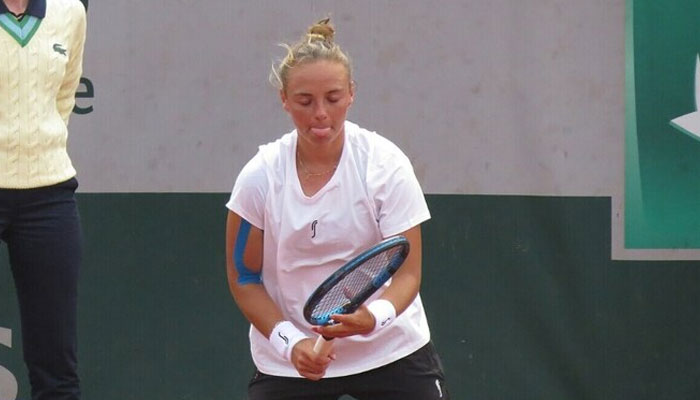 This undated photo shows French tennis player Alice Tubello in action during a match. — X/@leparisiensport/File