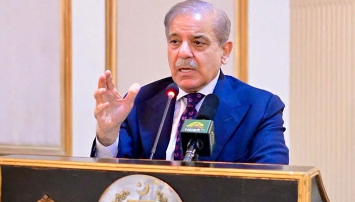 Prime Minister Shehbaz Sharif addresses a dinner for the members of parliament of Pakistan Muslim League-N and its allied parties in the Prime Minister’s House on September 9, 2024. — Facebook/Government of Pakistan