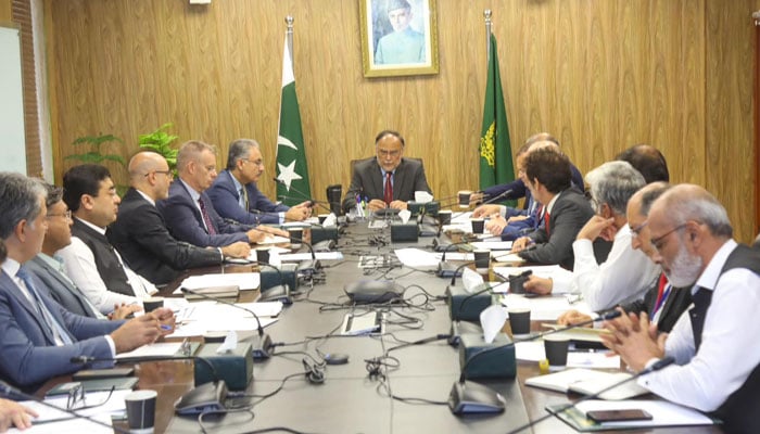 Federal Minister for Planning, Development & Special Initiatives, Ahsan Iqbal, chairs the 4th meeting of the Policy and Strategy Committee (PSC) and the Oversight Board on Post-Flood Reconstruction Activities on September 9, 2024. — Facebook/Ministry of Planning, Development and Special Initiatives