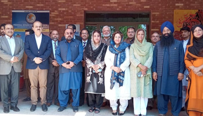 A delegation of parliamentarians visits schools in the Islamabad Capital Territory (ICT) along with the Secretary, Ministry of Federal Education and Professional Training (MoFe PT) on September 12, 2024. — APP