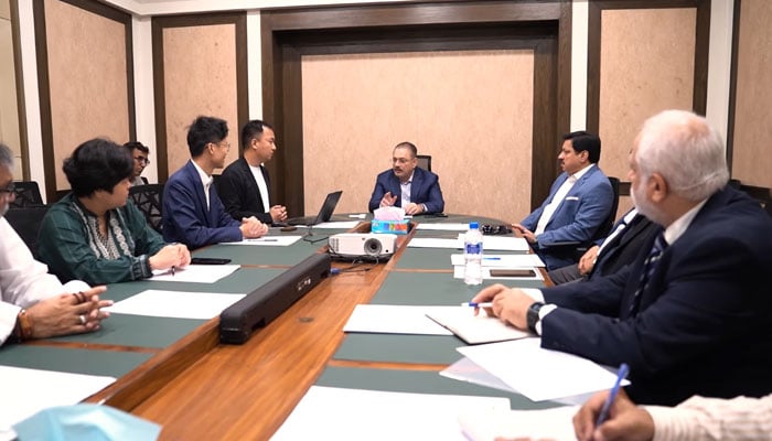 Senior Minister Sharjeel Inam Memon in a meeting with representatives from Chinese automobile manufacturer GAC and Dewan Motors in Karachi on September 12, 2024. — Screengrab via Facebook/Sharjeel Inam Memon