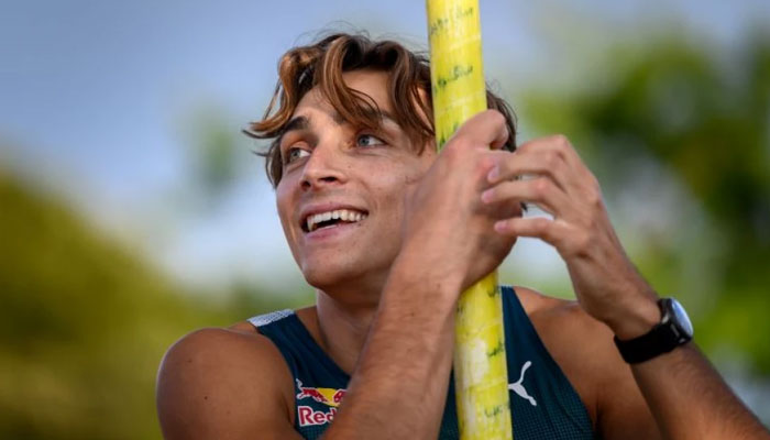 Swedens Armand Duplantis competes in the mens pole vault city event part of the Athletissima Diamond League athletics meeting in Lausanne on August 21, 2024. — AFP