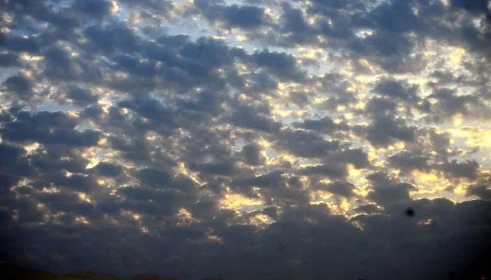 Beautiful eye catching view of dark clouds during cloudy weather before downpour, captured over the horizon of Lahore on February 29, 2024. — PPI