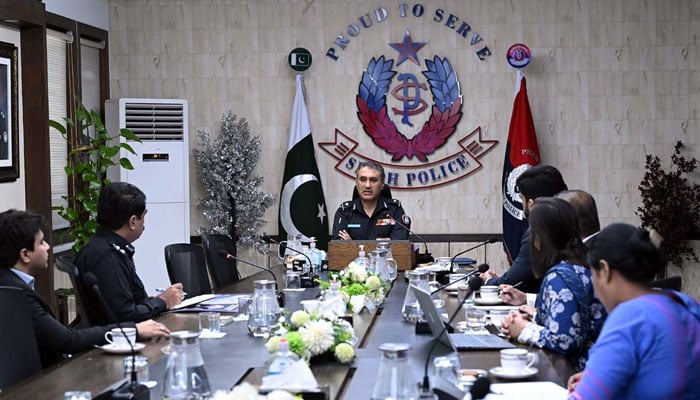 Sindh Police Inspector General (IG), Ghulam Nabi Memon presides over a meeting regarding women in civil security units, at CPO Headquarters in Karachi on September 19, 2024. — PPI