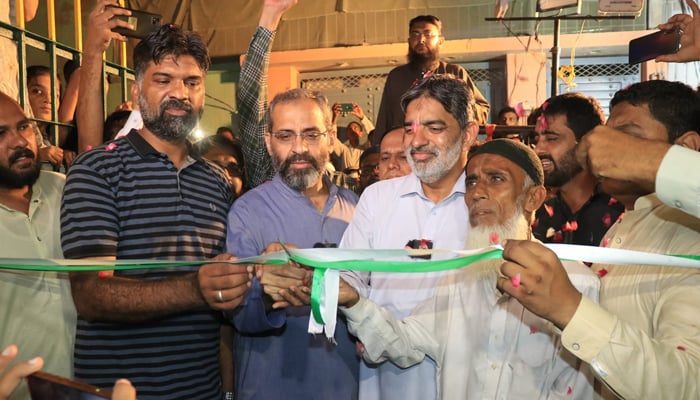 Karachi JI emir Monem Zafar,  Chairman New Karachi Town Mohammad Yousuf,  Vice Chairman New Karachi Town Shoaib bin Zaheer,  Chairman UC-8 Dr Khalid Mehmood, Vice Chairman Muhammad Imran  cutting ribbon for inaugurating park of Sector 5E North Karachi on 22, 2024. — Facebook/@MYousufJI