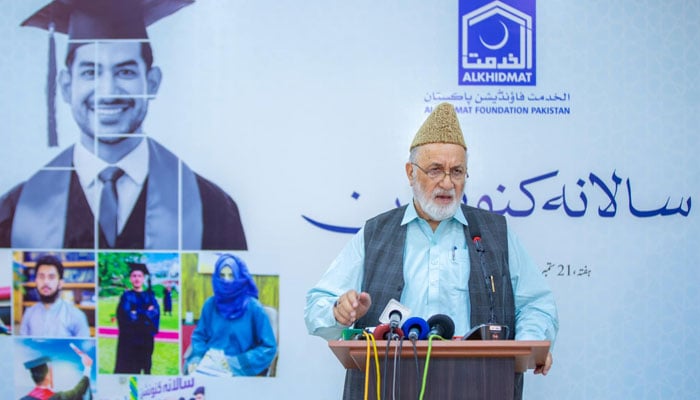 Central Vice President Ihsanullah Waqas addresses the annual convention for the Academic Scholarship Programme at Alkhidmat Foundation central office on September 21, 2024. — Facebook/Alkhidmat Foundation Pakistan