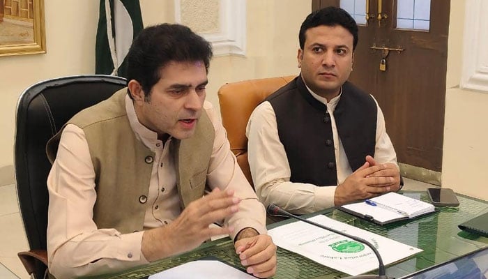 Metropolitan Corporation Lahore (MCL) Chief Officer Ali Abbas Bukhari (left) gestures while speaking at a meeting on June 21, 2024. — Facebook/Metropolitan Corporation Lahore