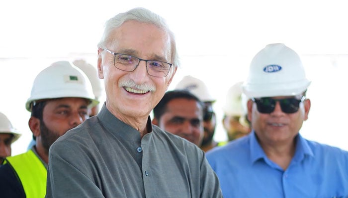 Leading sugar tycoon Jahangir Tareen (left) interects with people during his Lodhran visit.— Facebook/Jahangir Khan Tareen/File