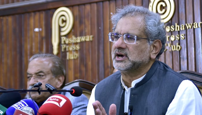 Former prime minister and Awam Pakistan Party leader Shahid Khaqan Abbasi addresses to media persons during press conference held at Peshawar press club on September 29, 2024. — PPI