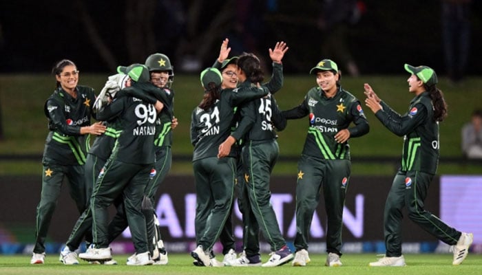 Pakistan women cricket team huddled during a game. — PCB/File