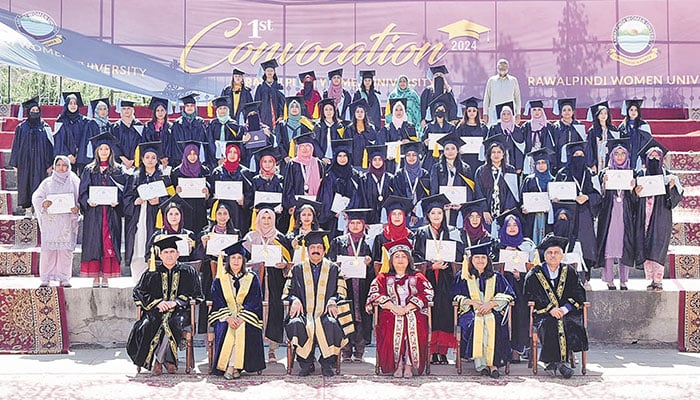 Governor Punjab, Sardar Saleem Haider Khan, Vice Chancellor Prof Dr Anila Kamal in a group photo with awardees on 1st convocation at the Rawalpindi Women University on October 1, 2024. — APP